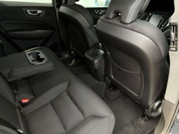 Volvo XC60 II 2021 Volvo XC 60 2.0 B4 190KM Momentum Automat Kamera Virtual LED Salon PLSerwi, zdjęcie 33