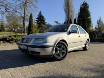 Volkswagen Bora Sedan 1.6 16V 105KM 2003 Volkswagen Bora Manual | Krajowy| Po rozrządzie |, zdjęcie 2