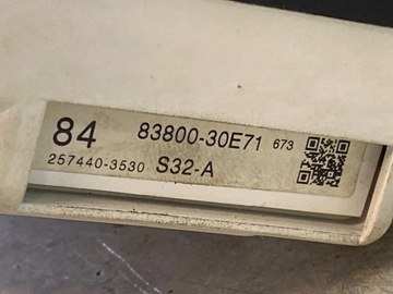 LEXUS GS 300 350 430 450H 3500CM3 2007 PŘÍSTROJOVÁ DESKA BUDÍKY SEDAN 2574403530