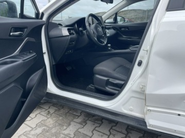 Toyota C-HR I Crossover Facelifting 1.8 Hybrid 122KM 2023 Toyota C-HR PL LPG Automat Hybrid Kamera, zdjęcie 4