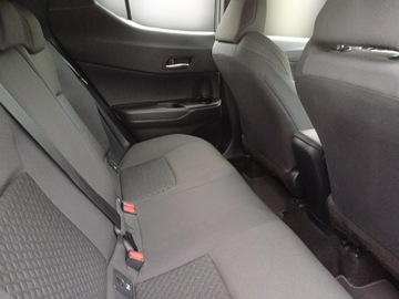 Toyota C-HR I Crossover Facelifting 1.8 Hybrid 122KM 2023 Toyota C-HR 1.8 Hybrid GPF Comfort 1.8 Hybrid GPF, zdjęcie 9