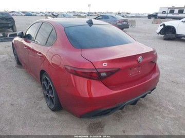 Alfa Romeo Giulia II Sedan Facelifting 2.0 Turbo 280KM 2022 Alfa Romeo Giulia Veloce Ti 2022 2.0 Benzyna 280KM, zdjęcie 3
