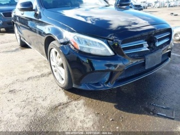 Mercedes Klasa C W205 2019 Mercedes-Benz Klasa C C 300 4maitic 2.0 Benzyna 255KM, zdjęcie 8