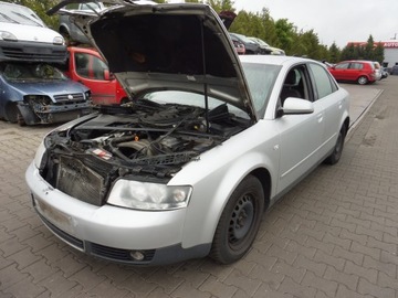 AUDI A4 B6 8E 01-05 BLATNÍK LEVÝ STŘÍBRNY 8E0821105