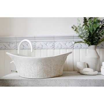 MYDELNICZKA ŁAZIENKOWA Z BETONU ARCHITEKTONICZNEGO