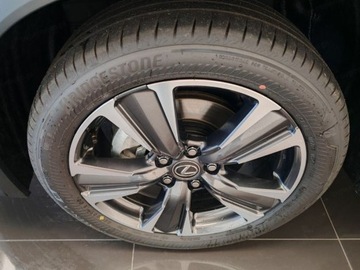 Lexus UX Crossover Facelifting 2.0 300h 199KM 2025 Od ręki - 300h Business 2.0 Hybrid Dynamic Force 199KM | Podgrzewane fotele, zdjęcie 16