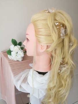 Декоративная булавка в виде цветка