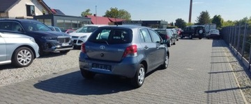 Toyota Yaris II Hatchback 5d 1.0 VVT-i 69KM 2010 Toyota Yaris benz ,bezwypadek ,ks serwis,zadbana,klimatyzacja Benzyna 69KM, zdjęcie 5
