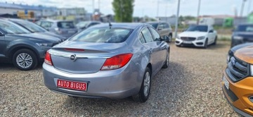 Opel Insignia I Sedan 1.8 Twinport ECOTEC 140KM 2009 Opel Insignia climatronic, zdjęcie 7
