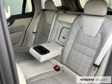 Volvo V60 II  Kombi Facelifting 2.0 B4 B 197KM 2023 Volvo V60 B4 B Core | Salon PL | Serwis ASO | Bezw, zdjęcie 25