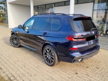 BMW X7 SUV Facelifting 3.0 40i 381KM 2025 BMW X7 xDrive40i Sport Suv 3.0 (381KM) 2025, zdjęcie 3