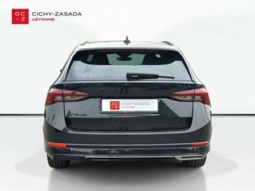 Skoda Octavia IV Kombi 2.0 TDI 150KM 2023 Skoda Octavia SportlineBogata wersja DSGACCGrzana kanapael.klapa 2.0, zdjęcie 3
