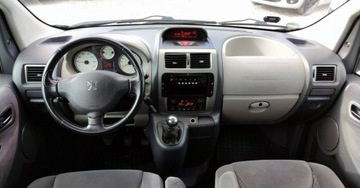 Peugeot Expert II 2009 Peugeot Expert 2.0HDi 136kM 9 Osobowy Nawiewy Na Tyl Klima Temp. Gwarancja, zdjęcie 4