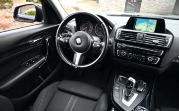 BMW Seria 1 F20-F21 Hatchback 5d Facelifting 2015 118d 150KM 2016 BMW Seria 1 2,0D 150 KM SPORT-LINE Full Led Nawigacja Klimatronik 2.0 150KM, zdjęcie 17