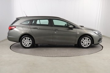 Opel Astra K Sportstourer Facelifting 1.2 Turbo 110KM 2019 Opel Astra 1.2 Turbo, Salon Polska, Serwis ASO, zdjęcie 5