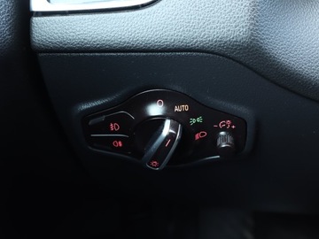 Audi Q5 I SUV 2.0 TDI 170KM 2010 Audi Q5 2.0 TDI, 167 KM, 4X4, Automat, Skóra, zdjęcie 19