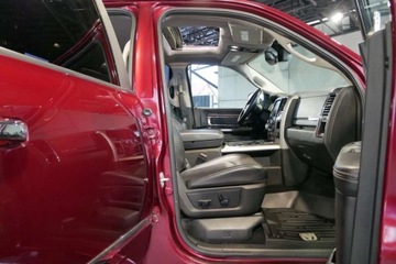 Dodge Ram IV 5.7 V8 390KM 2017 Dodge RAM Laramie1500V8HEMI5.7 Hak 390KM 4x4 Szyberdach Wentyl Alpine Navi, zdjęcie 8