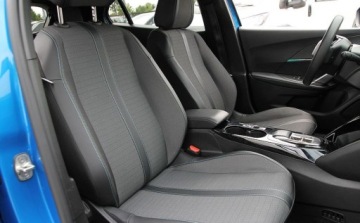 Peugeot 2008 II e-SUV Elektryczny 50kWh 136KM 2023 Peugeot 2008 I REJESTRACJA 2024 SalonPL Allure Gwarancja od RiA 136KM, zdjęcie 25