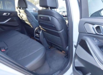 BMW X5 G05 2024 BMW X5 2024, 4.4L, 4x4, M60I, od ubezpieczalni 4.4 Benzyna 523KM, zdjęcie 12