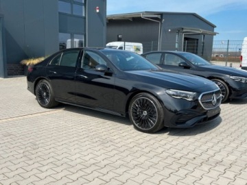 Mercedes Klasa E W214 2025 E Klasa 300 e 4-Matic AMG 2.0 (333KM) 2025, zdjęcie 1
