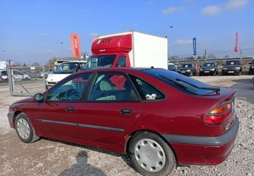 Renault Laguna I Hatchback 1.6 i 16V 107KM 2000 Renault Laguna Renault Laguna 1.6 Concorde, zdjęcie 2