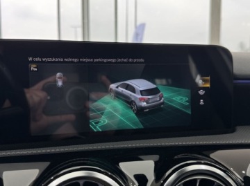 Mercedes Klasa A W177/V177 Hatchback 1.3 200 163KM 2021 Mercedes-Benz Klasa A 200 AMG Line Kamera cofania Ambiente CarPlayAndro, zdjęcie 35