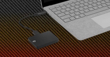 Портативный жесткий диск SEAGATE Expansion емкостью 2 ТБ