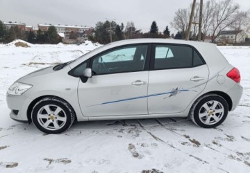 Toyota Auris I Hatchback 1.4 i 16V VVT-i 97KM 2007 Toyota Auris Toyota Auris 1.4 VVT-i 1.4 Benzyna 97KM, zdjęcie 3