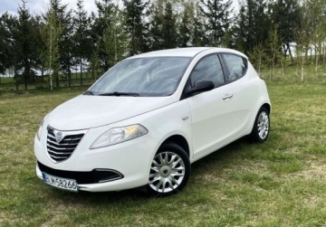 Lancia Ypsilon IV Hatchback 5d 1.3 Multijet 16v 95KM 2011