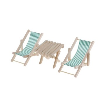 Miniaturowe leżaki do opalania na plaży Stół