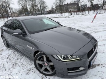 Jaguar XE Sedan 2.0 i4 180KM 2018 Jaguar XE Jaguar XE 2.0 D R-Sport 2.0 Diesel 180KM, zdjęcie 6