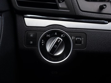 Mercedes Klasa E W212 Coupe 250 CGI BlueEFFICIENCY 204KM 2010 Mercedes E E 250, Automat, Skóra, Xenon, Klima, zdjęcie 17