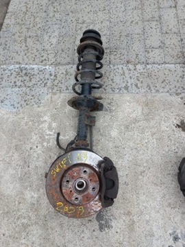 Suzuki Swift Mk6 1.3 DDIS zwrotnica prawa kpl