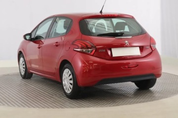 Peugeot 208 I Hatchback 5d Facelifting 1.2 PureTech 82KM 2016 Peugeot 208 1.2 PureTech, Salon Polska, zdjęcie 3