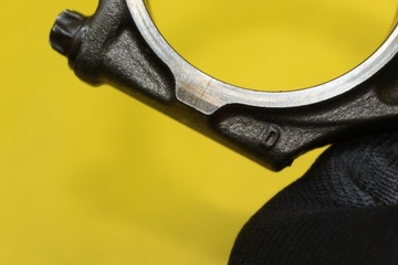 ШАТУН ПОРШНЯ КРЕНАТКА A8 D3 4.2 B 078J 84L30