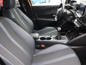 Peugeot 2008 II SUV 1.2 PureTech 130KM 2020 Peugeot 2008 1.2 PureTech, Salon Polska, zdjęcie 8