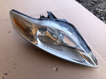 PRAWY REFLEKTOR PRAWA LAMPA FORD MONDEO MK4 2007-2010
