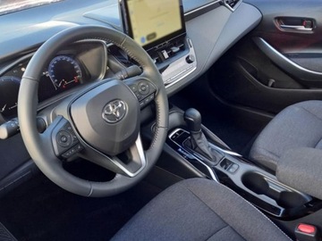 Toyota Corolla XII Sedan Facelifting 1.8 Hybrid 140KM 2025 Od ręki - Comfort 1.8 Hybrid 140KM | Tempomat adaptacyjny!, zdjęcie 5
