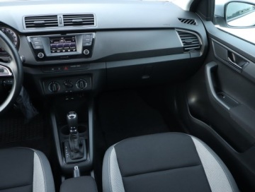 Skoda Fabia III Hatchback 1.2 TSI 110KM 2015 Skoda Fabia 1.2 TSI, Salon Polska, DSG, Klima, zdjęcie 7