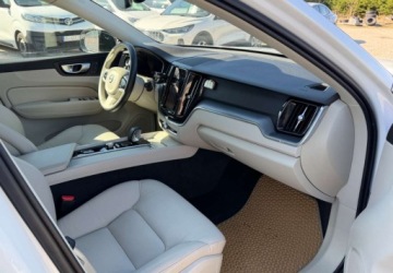 Volvo XC60 II 2024 Volvo XC 60 Dark Core Plus 2.0 Benzyna 264KM, zdjęcie 16