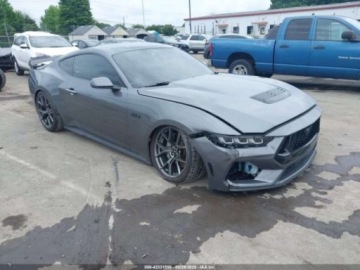 Ford Mustang VI 2024 Ford Mustang 2024 FORD MUSTANG GT FASTBACK 5.0 Benzyna 480KM, zdjęcie 2