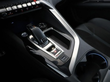 Peugeot 3008 II Crossover 1.5 BlueHDI 130KM 2019 Peugeot 3008 Crossway automat navi kamera grzane, zdjęcie 29