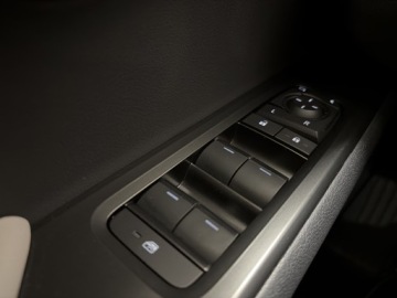 Lexus UX 2024 Lexus UX 300h F Sport Design AWD Lexus UX 300h F S, zdjęcie 19