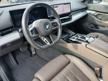BMW Seria 5 G90-91 Touring 2.0 520d 197KM 2025 BMW 520 BMW 520d xDrive M Pakiet M Pro harman/kard, zdjęcie 8
