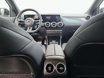 Mercedes GLA II Off-roader Facelifting 1.3 200 163KM 2024 Mercedes-Benz GLA GLA 200 AMG Line Night Package Panorama Burmester 2, zdjęcie 12