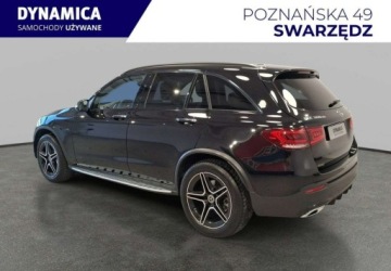 Mercedes GLC C253 SUV Plug-In 2.0 300de 306KM 2021 Mercedes-Benz GLC VAT 23 de 306KM automat 4matic 2021 r., salon PL, I wlas, zdjęcie 4