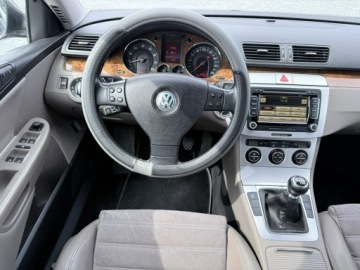 Volkswagen Passat B6 Variant 1.8 TSI 160KM 2008 Volkswagen Passat Variant 1.8 TSI 160KM Highline, zdjęcie 4