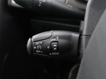 Citroen C3 II Hatchback facelifting 1.0 VTi 68KM 2014 Citroen C3 1.0 VTi, Klima, Tempomat, Parktronic, zdjęcie 15