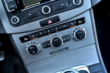 Volkswagen Passat B7 Variant 2.0 TDI CR DPF BlueMotion 140KM 2012 Volkswagen Passat 2.0Tdi 140KM Navi Klimatronik, zdjęcie 17