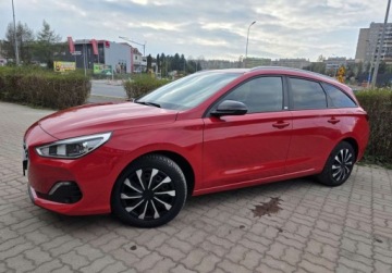 Hyundai i30 III Wagon 1.6 CRDI 115KM 2019 Hyundai i30 Wzorowy Navi - Klimatronik - Kamera - Zarejestrowany, zdjęcie 31